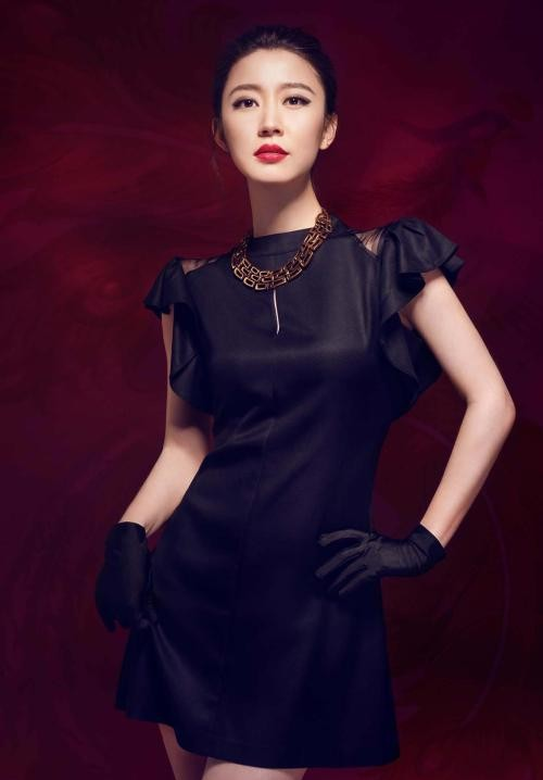 黄橙子|漂亮的凤凰卫视黄橙子，她是炫目的选美冠军，也是很宅的新闻主播