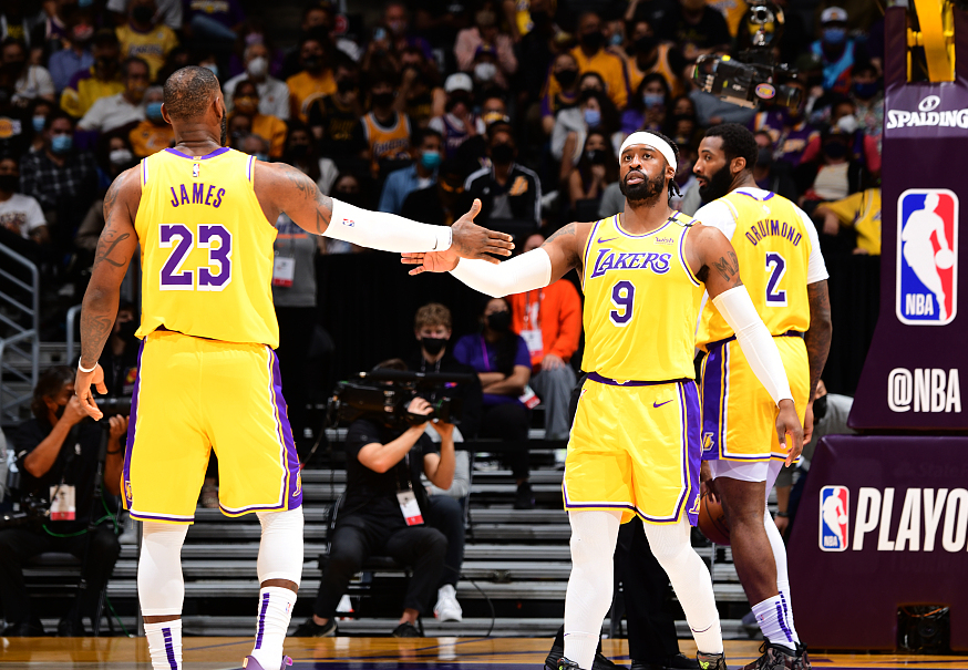 湖人队|34分+21分+20分，湖人三巨头摊牌，感谢快船设局，泰伦卢弄巧成拙