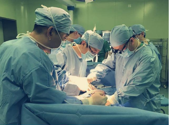 天天听健康|尼古丁“很怕”一种水，并非萝卜汤，若能常吃，冲跑烟毒，干咳口臭也消失了
