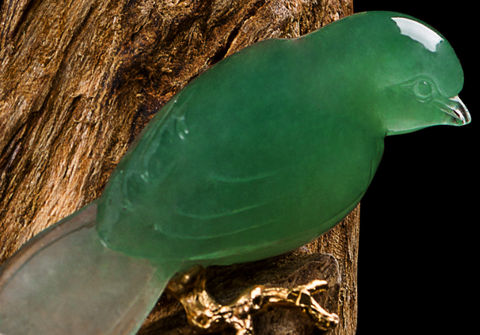 |将喜鹊雕刻在翡翠身上，不论何种造型都会有追随者，你认同吗？