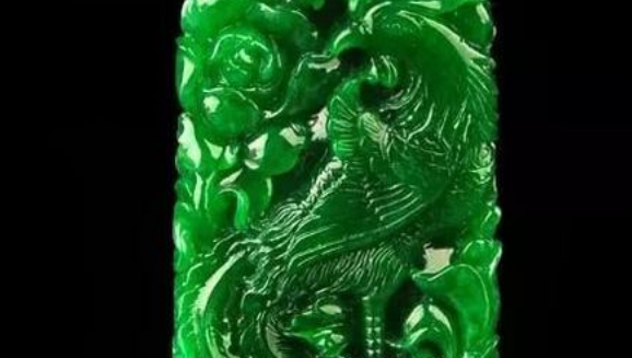 翡翠|到底应该怎么去买翡翠?才能够一直保持光泽,保持着初心