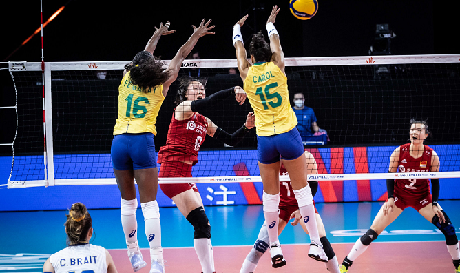 朱婷|双喜临门！中国女排将12冠王拉下马，结束4连败+正式迎回朱婷