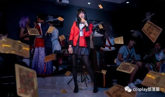 |cos：她手中的小丑牌会变化哦
