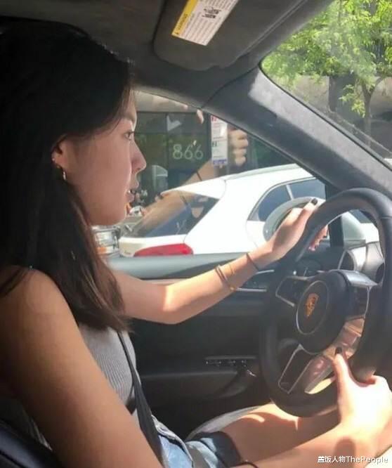 李咏|李咏妻女开豪车住豪宅、生活太奢侈?他给女儿留下的可不止2个亿