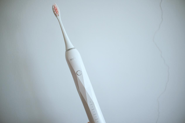 每日口腔科普|电动牙刷选哪个牌子好?个护师盘点电动牙刷品牌排行榜