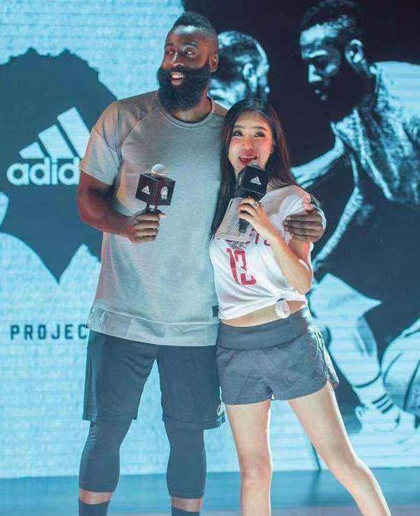 周玲安|中国卡戴珊征战NBA身材傲人堪比名模！嫁53岁老外不到4个月就分手