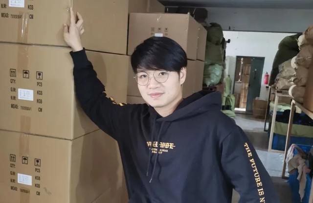 朱墨|牛人打造8个爆款，连登第一，年销2.6亿后“KO老板”单飞