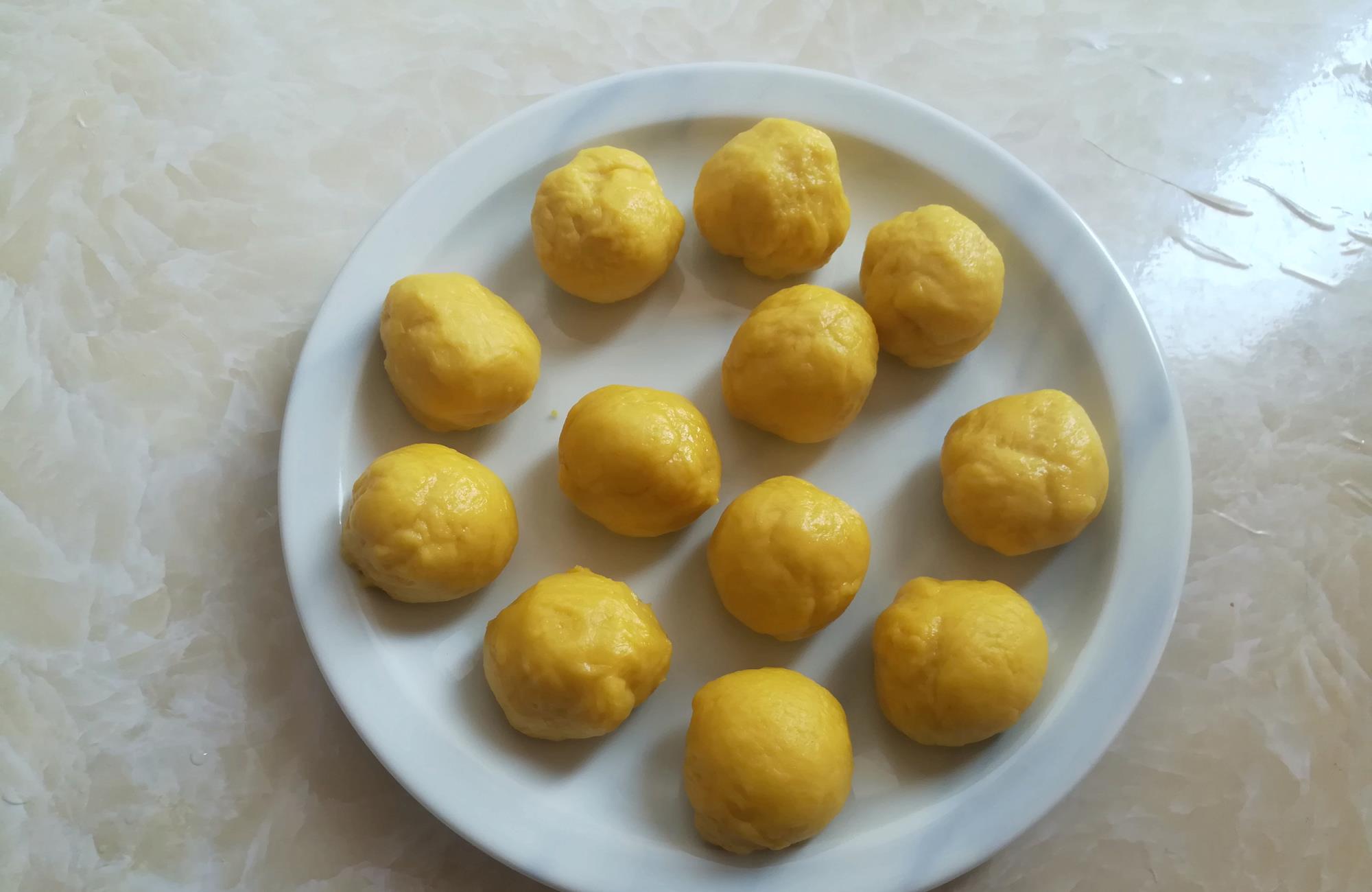 眉梢带愁|夏天我常做这糕点，不蒸也不烤，吃出冰淇淋味道，清凉又消暑