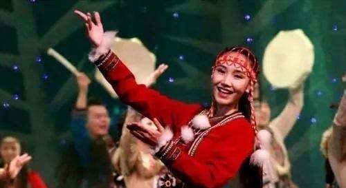 胡小小乖|曾红极一时的吉祥三宝,如今爸爸逝世,妈妈隐退,“女儿”大变样