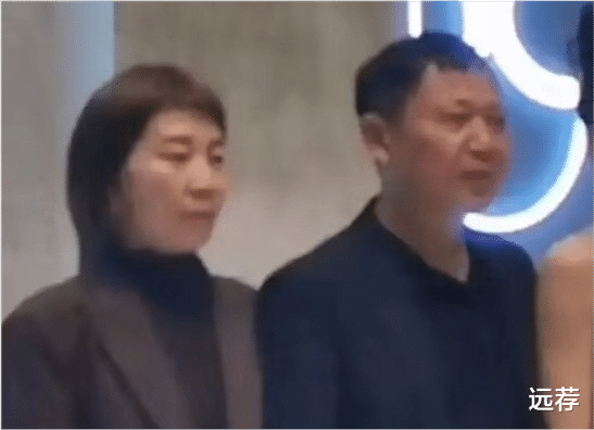 沫沫旳静好岁月 项思醒订婚现场更多细节:公公掩面而泣,准儿媳不停拍背安慰!