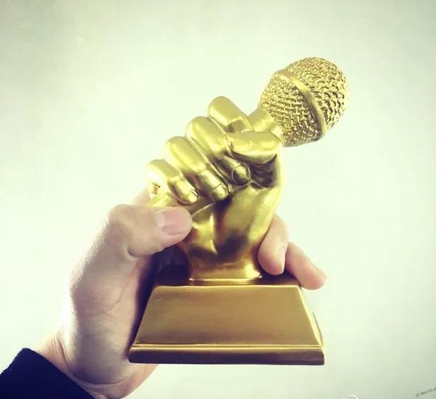 杨帆|央视主持杨帆，被张蕾母亲看好，为何却娶了普通人当妻子？