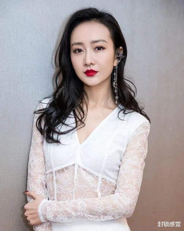 王鸥|王鸥被曝恋上德云社何九华,男方比她小了5岁,曾被质疑人品不好