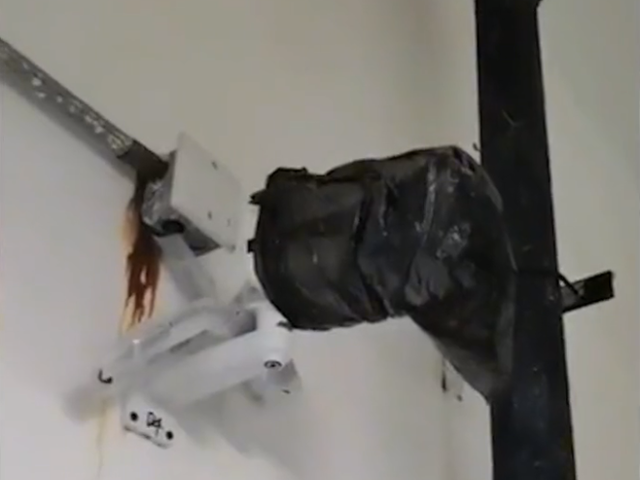 悦姐ya|浙江一业主曝光某小区，为了能多卖车位，拆掉地下车库两根承重柱