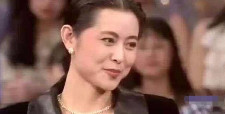 肖浩飞白|未婚先孕逼退倪萍，“上位”陈凯歌，陈红没你想得那么简单