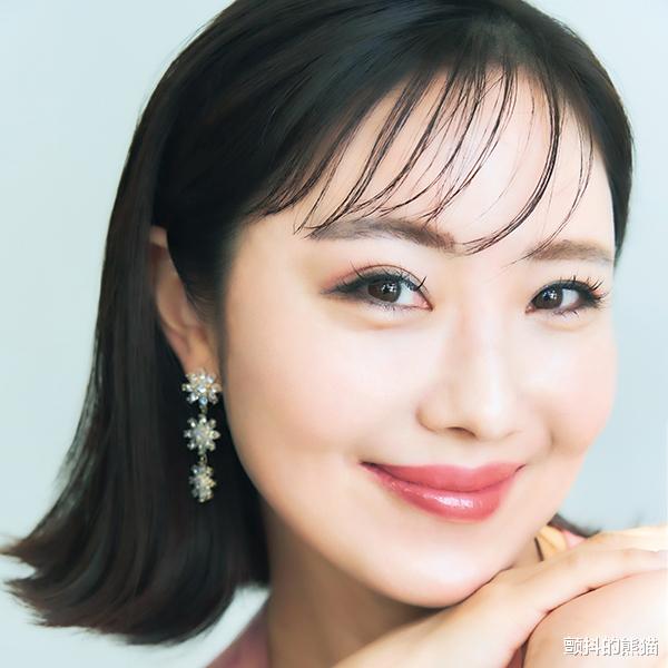 化妆|美魔女的自我化妆术 不再让人说眼睛小 手绘泪袋让眼睛扩大1.5倍！