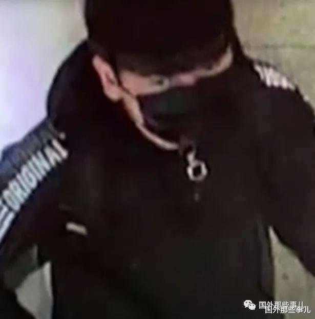 男子扮快递员上门杀死25岁姑娘和其母亲妹妹,在3具尸体旁吃喝3天
