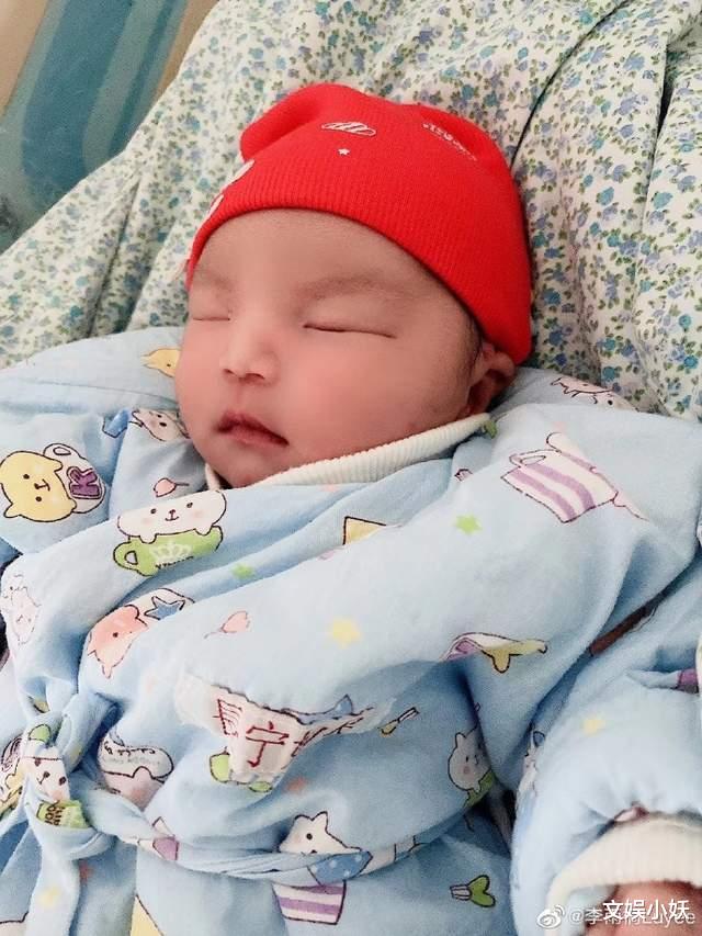 孙允珠|李雨桐官宣升级当妈妈,大方晒出孩子的正脸