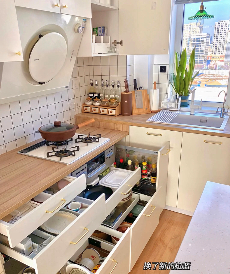 |入住5年，厨房依然整洁如新，全靠装修这些小心机设计，太稳了