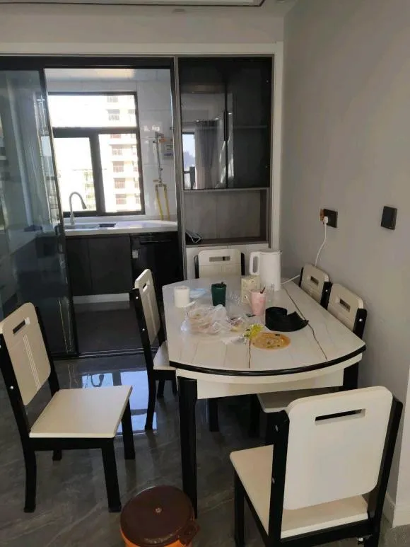 这装得怎么样？118平花了18万，灯具网购的，是不是太丑了？