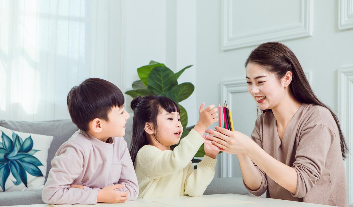 小雪妈妈育儿|50多岁妈妈想要生二胎,遭女儿坚决反对后,痛骂养了白眼狼