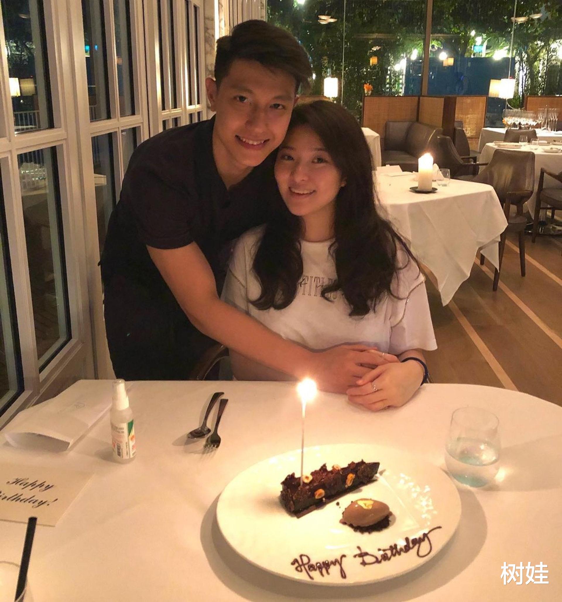 许绍雄|许绍雄24岁女儿官宣订婚，未婚夫高大帅气，两人交往数年感情深厚