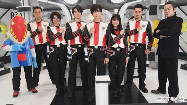 acgn漫评|特利迦奥特曼第3集:精英胜利队表现抢眼,还救下了特利迦奥特曼