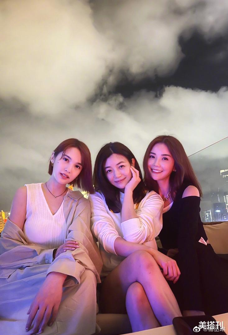 美搭刊|杨丞琳陈妍希蔡卓妍美女同框，比状态三人不相上下，少女感真好呀
