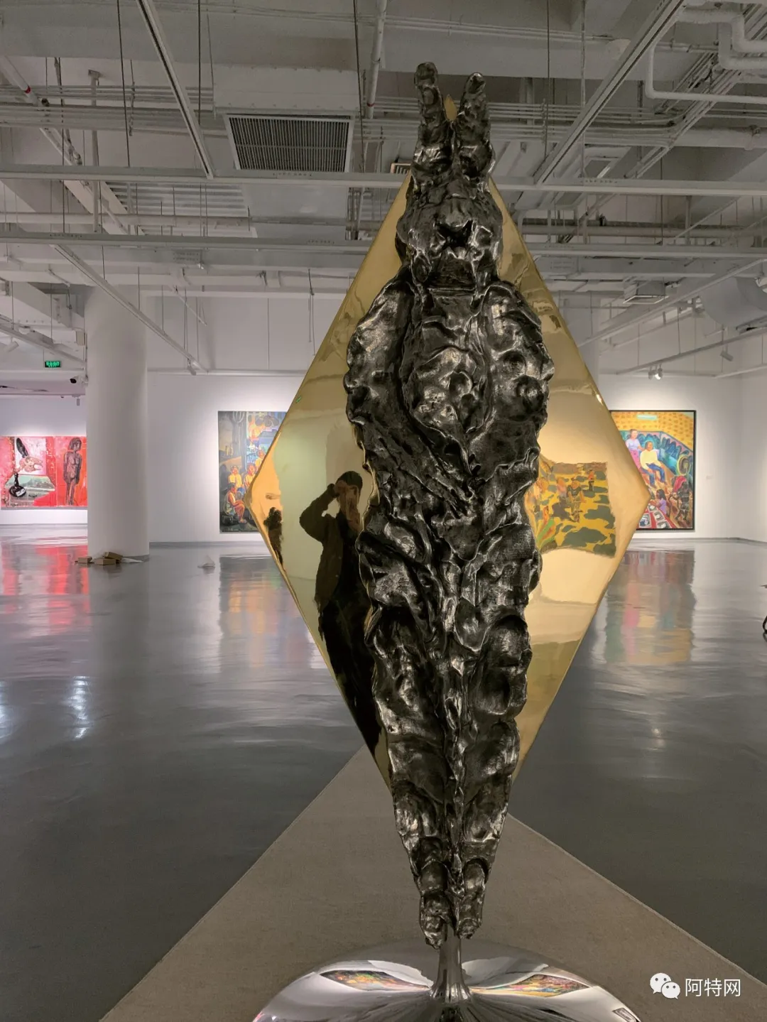 文玩|陈曦《中国“她”艺术》代表性艺术家