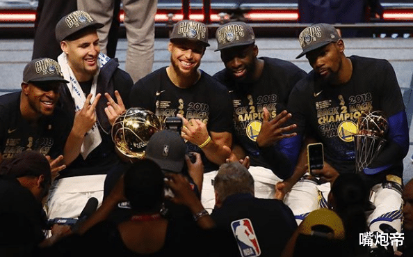 詹姆斯·哈登|铁人哈登官宣受伤！欧文家事离队，KD怒怼8冠王科尔，篮网迎来危机