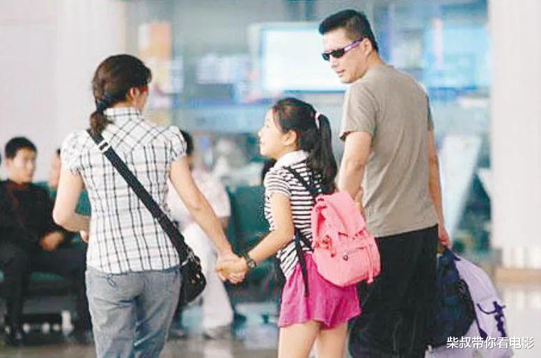 田馥甄|“师奶杀手”靳东的纯情岁月,和他背后的两个离婚女人