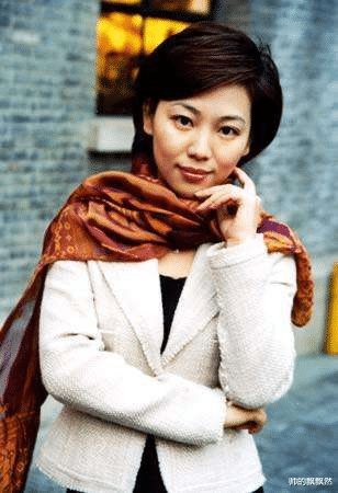 劳春燕|劳春燕：34岁进央视，38岁做妈妈，与丈夫孩子分居的苦乐年华