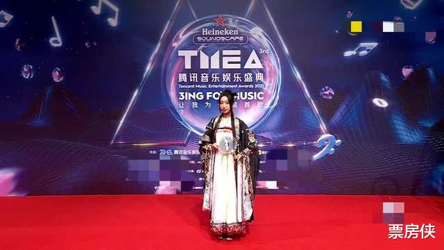 华语乐坛|周董霸屏、蔡徐坤获大奖？这场乐坛颁奖礼说明了华语乐坛为何衰落