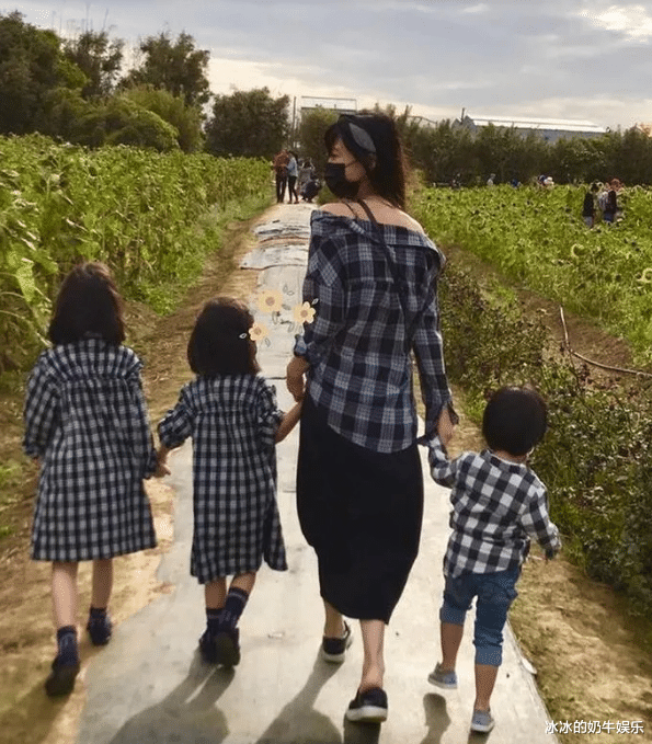 王力宏|两年前,在同一个地方,王力宏和汪小菲都各自亲吻了自己的妻子