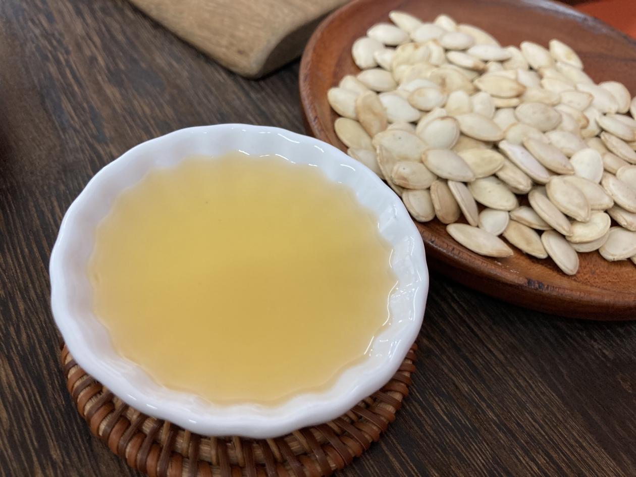 嘻嘻哈哈欢乐年 吃一口比6斤生蚝管用，泌尿科主任：不妨多吃，前列腺一天天更强