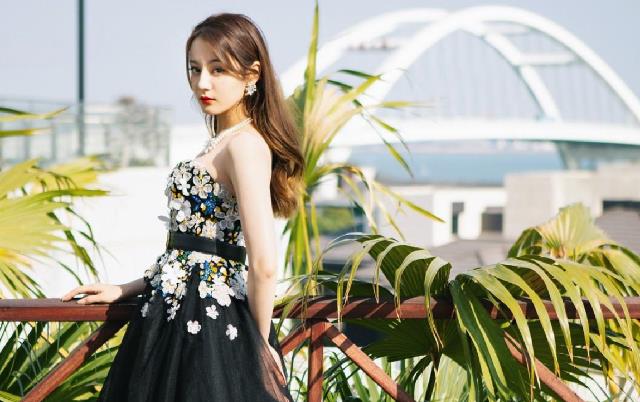 发型|美国女子苏珊娜：体重1450斤，嫁高富帅博士，生2娃被宠溺万千