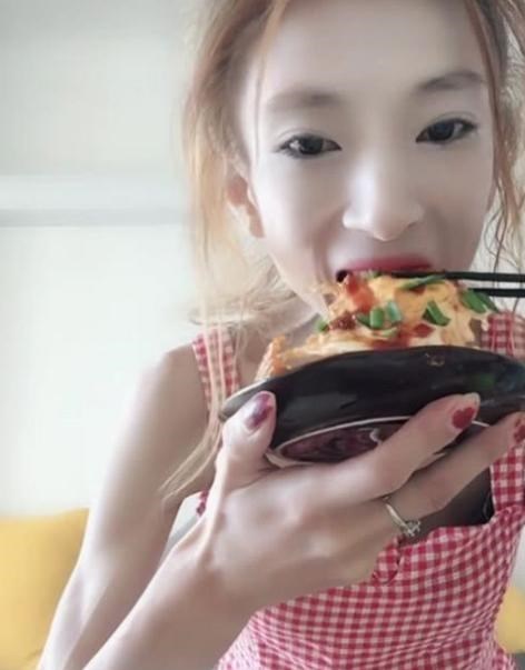 草莓小肉丝|“骷髅妹”刘野：为爱暴瘦62斤，男友却早有未婚妻，如今怎样了？