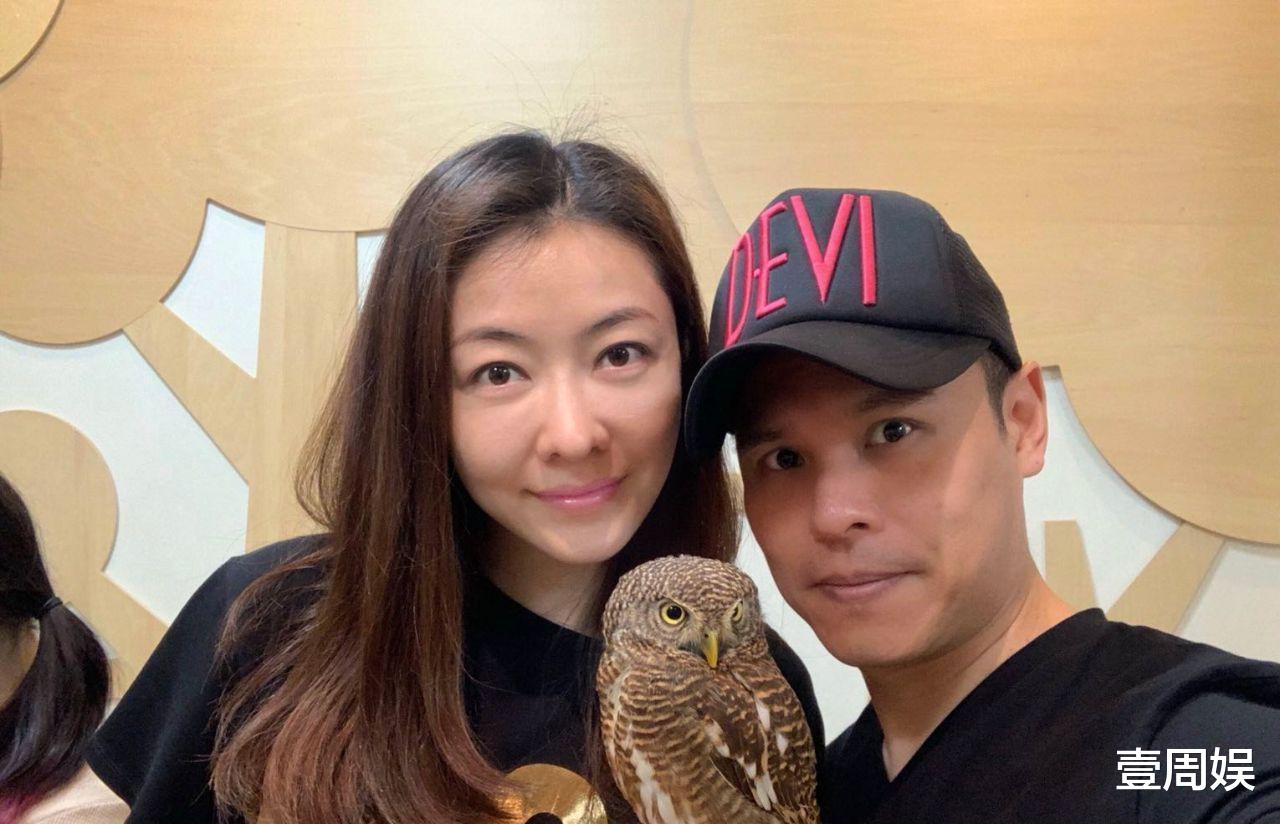 熊黛林|41岁熊黛林现身活动，身材简直绝了，自曝已封肚不会生三胎！