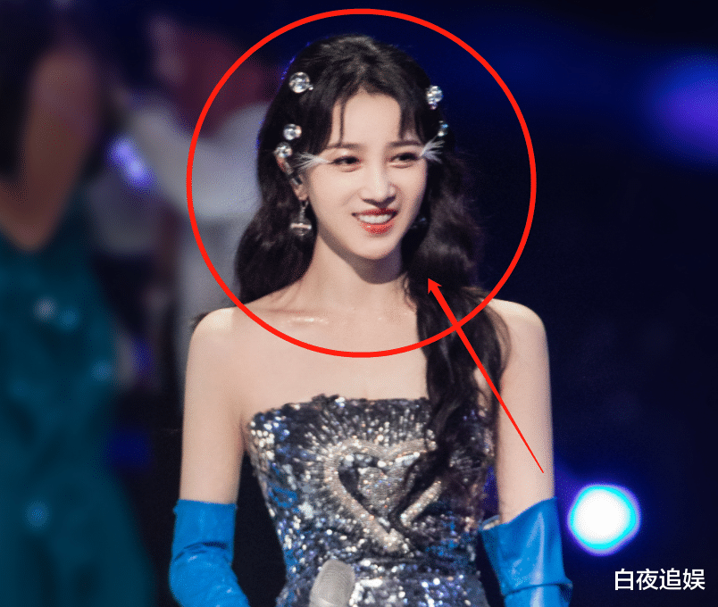 陈小纭|陈小纭晒照只P自己？张柏芝显老吉克隽逸黑丑，只有她一人独美