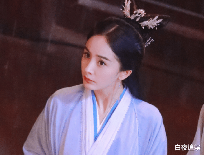 杨幂|《斛珠夫人》热度飙升，杨幂演少女有争议，42岁女配美到观众