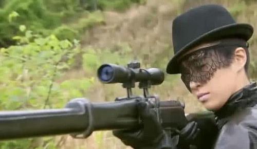 穿帮镜头|最“雷人”穿帮镜头:打仗前用“YSL口红”补妆,网友:讲究!