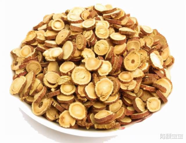 中药|中药“国老”甘草有何功效？为何很多人吃它，很多方剂中有它？