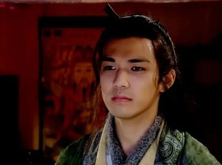 赵丽颖|又一男星隐婚被曝光!网友:出道28年0绯闻,原来是为了她