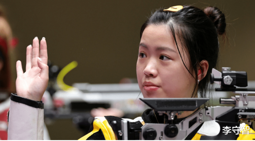 杨倩|杨倩夺奥运首金杨洋恭喜，赛场冷静私下活泼，爱美甲，曾官宣恋情