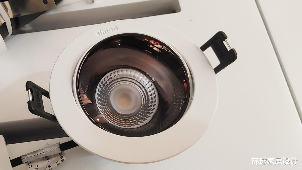 led灯|灯下太刺眼，角落有阴影，你真正需要的，是无主灯的装修！