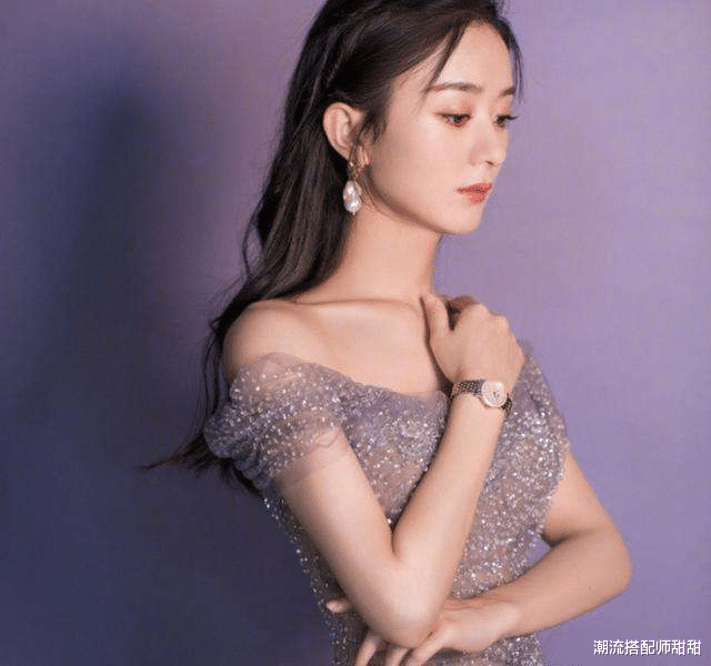 赵丽颖|赵丽颖的身材“瘦而不柴”,骨架明显却有肌肉感,星空裙真挺耀眼