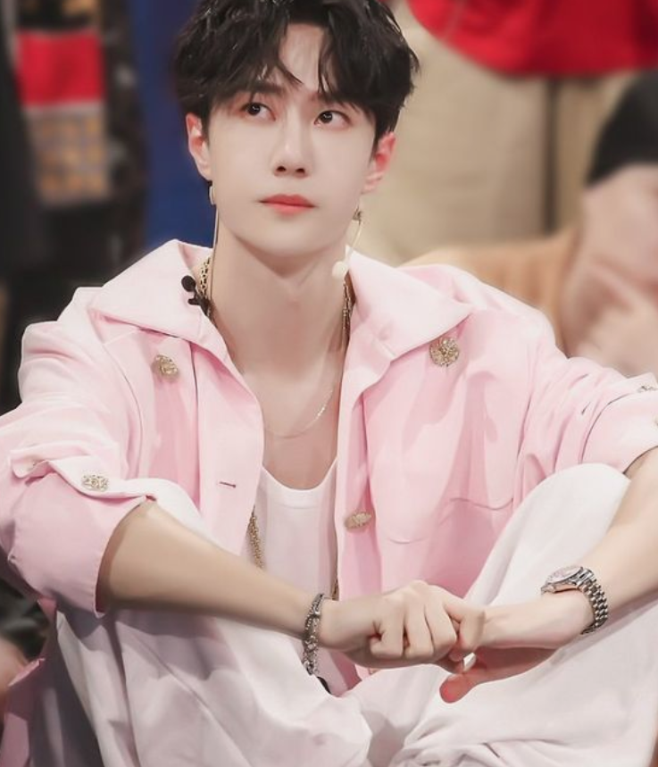 王一博|王一博，一个帅帅但是憨憨的男神， 你们喜欢吗