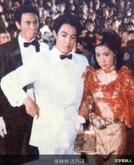 张铁林|现实“皇阿玛”张铁林：8个女人3个私生子，64岁的他为何这么渣？