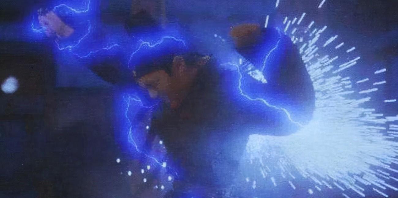 科学家 那些被闪电击中的人，科学家发现了一个共同的秘密