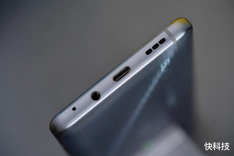 罗永浩|跑分首次破百万！黑鲨4S Pro评测：武装到牙齿的游戏机皇