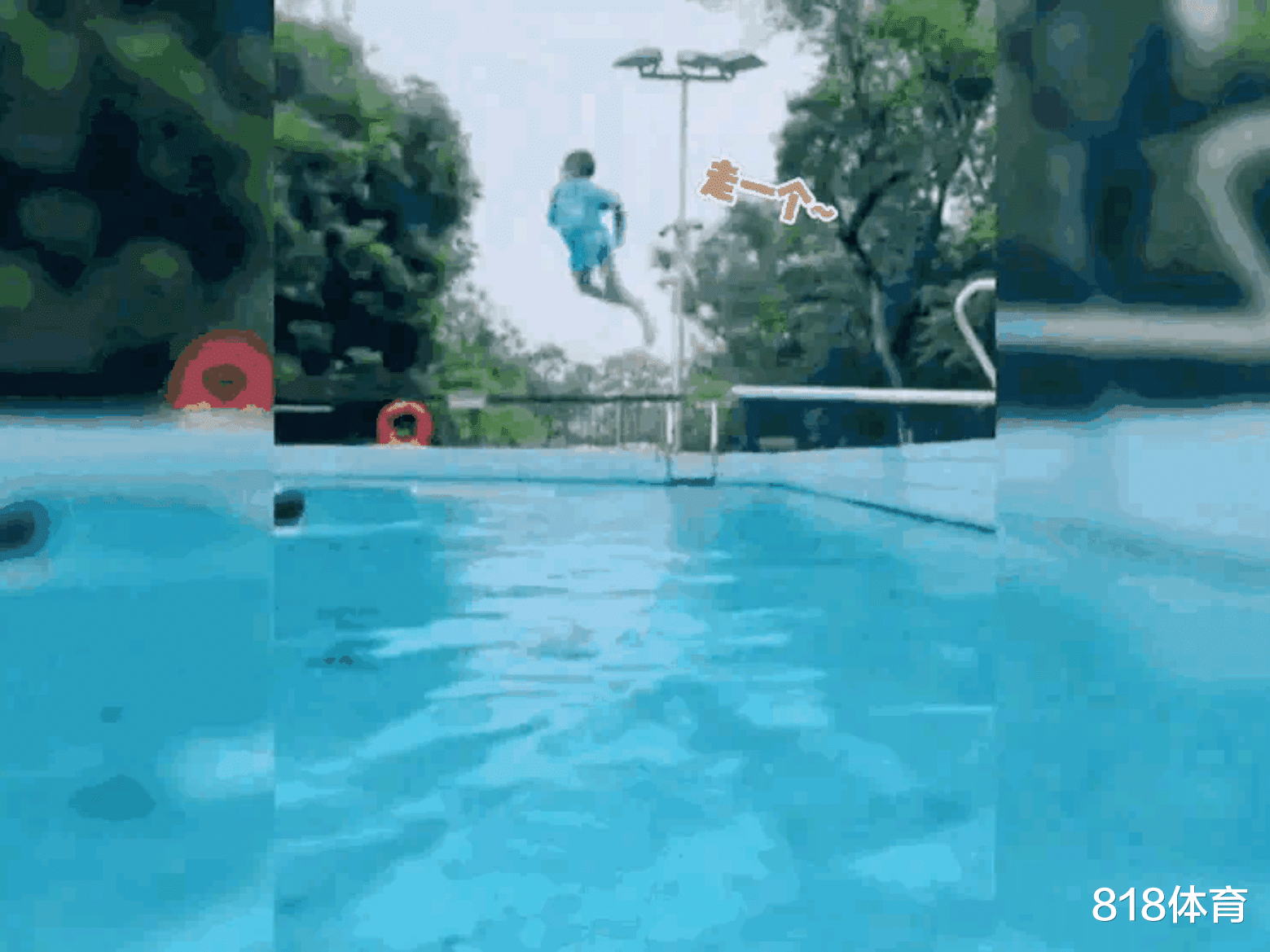 郭晶晶|慕了! 郭晶晶晒3子女香港家中练跳水, 1.6亿山顶豪宅配巨大心形泳池